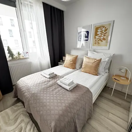 Apartment Inpoint One Bedroom With Balcony Self Check-in Near Vistula River&tauron Arena Krakow