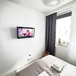Inpoint One Bedroom With Balcony Self Check-in Near Vistula River&tauron Arena 아파트 *