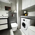 아파트 Inpoint One Bedroom With Balcony Self Check-in Near Vistula River&tauron Arena
